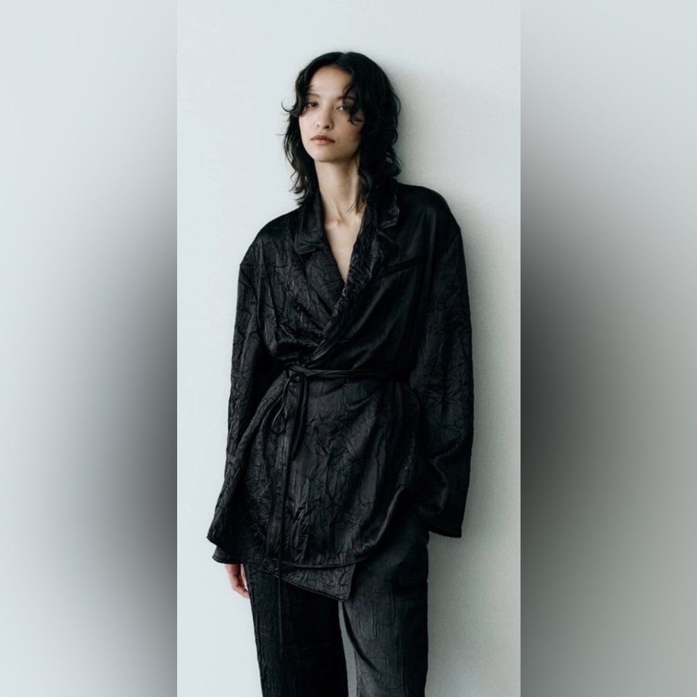 NWT ZARA Creased Black Satin Oversized Kimono Wrap Tie Closure Sz M/L